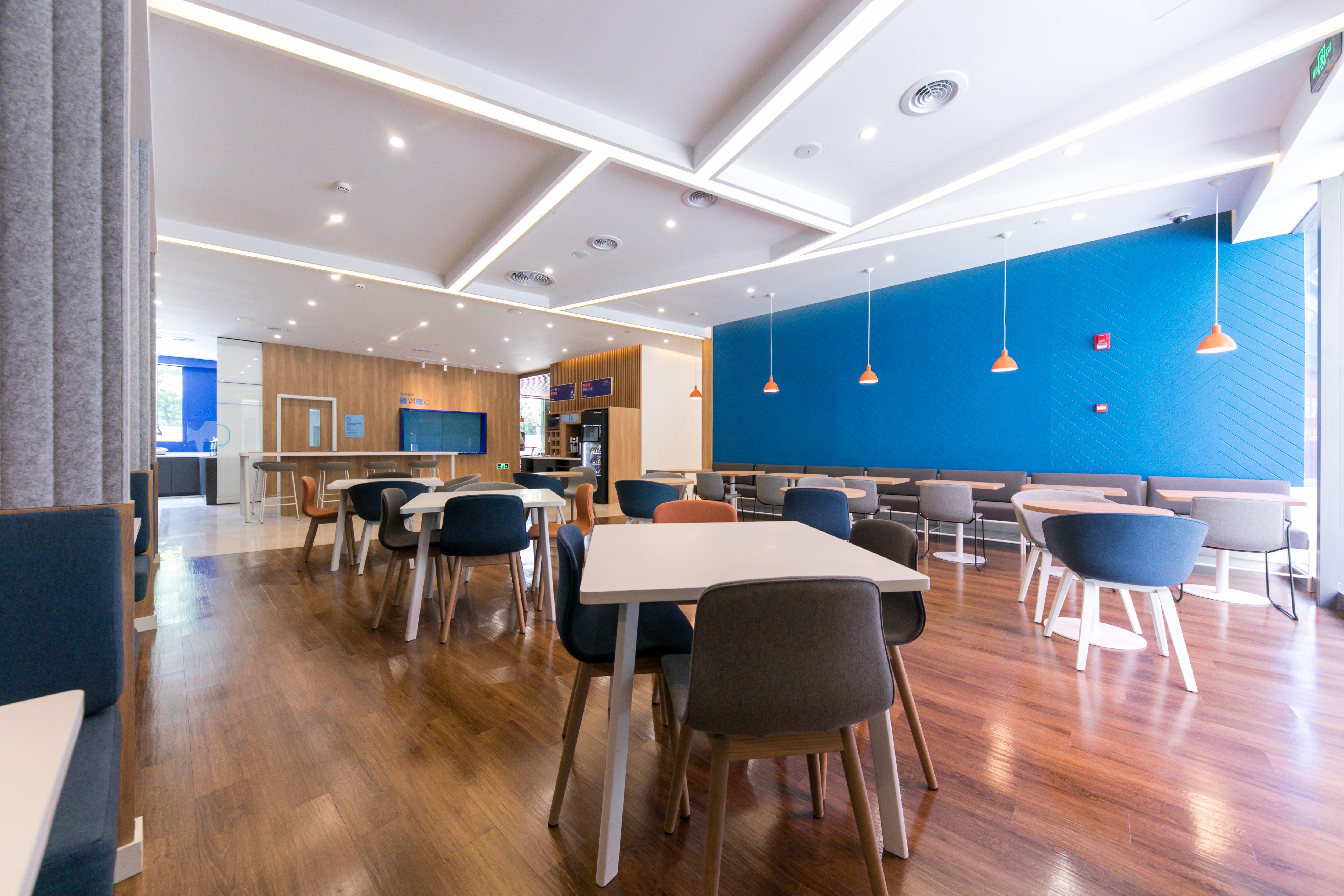 Holiday Inn Express Shanghai Tangzhen By Ihg - 20 Mins To Pvg Airport And Disney Land Xangai